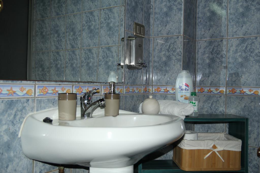 Hostel El Alcazar Villarrica Bagian luar foto