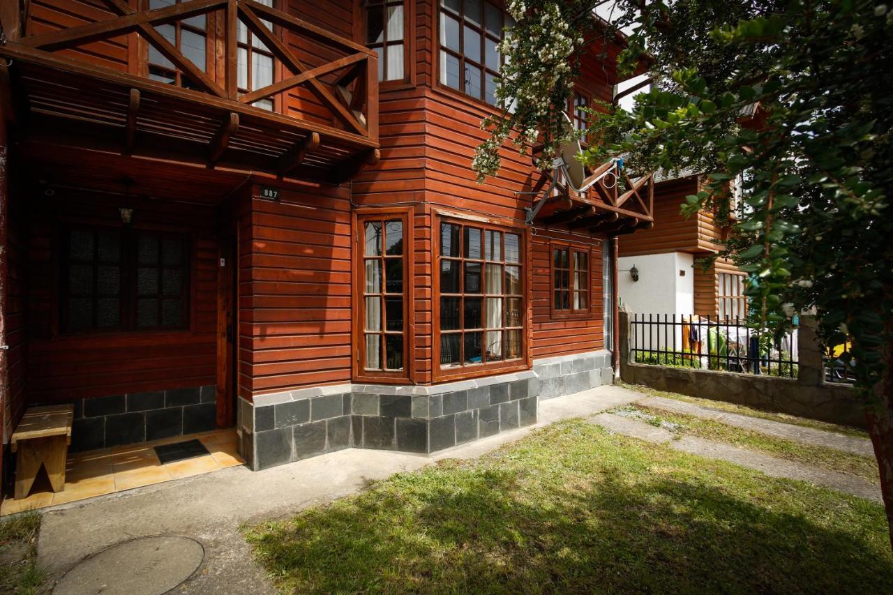 Hostel El Alcazar Villarrica Bagian luar foto